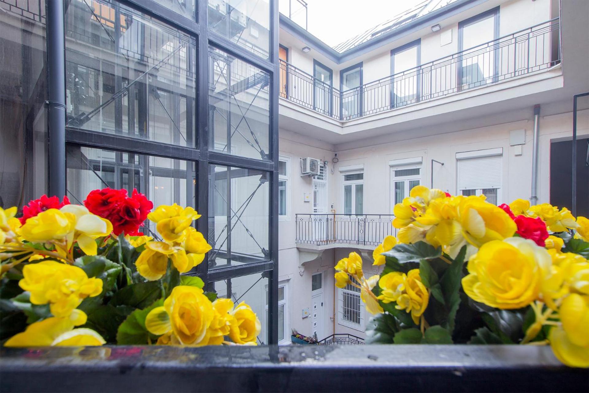 Kalvin 2Bdr Apartment With Ac Budapest Extérieur photo